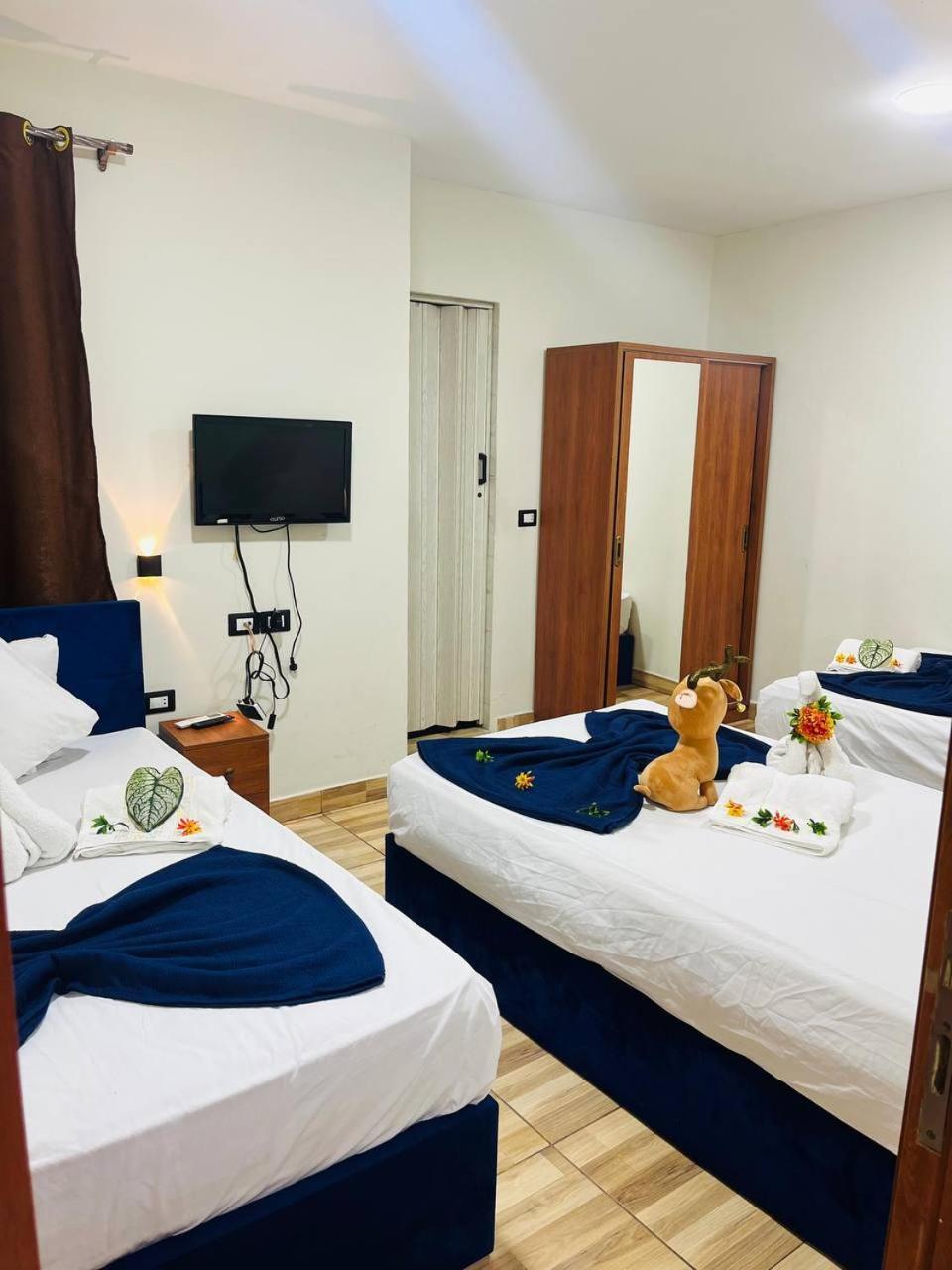 Downtown Hotel 3*
