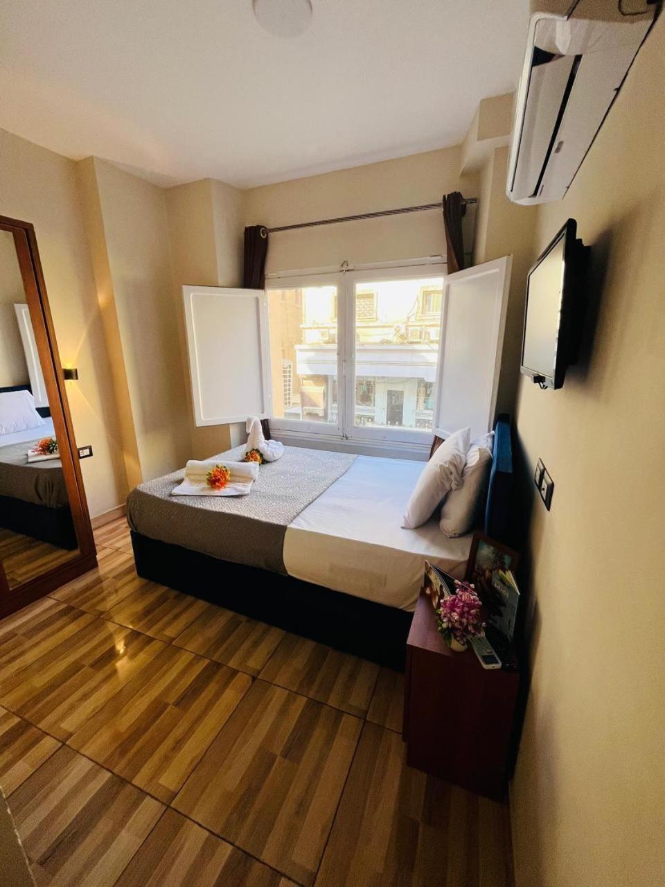 Hotel Downtown 3*